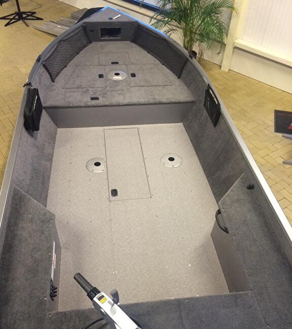 Boot interieur herstofferen